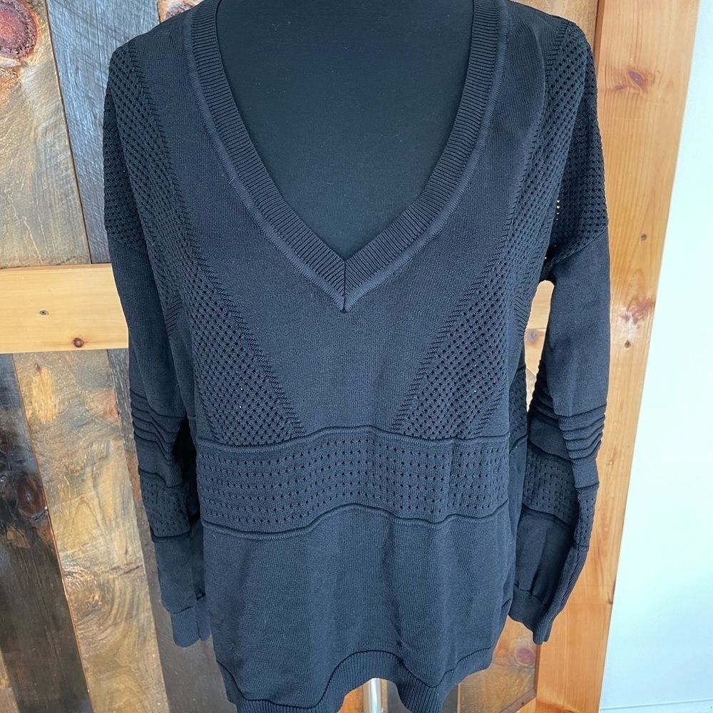Urban Outfitters V Neck Knit Nylon/rayon Sweater